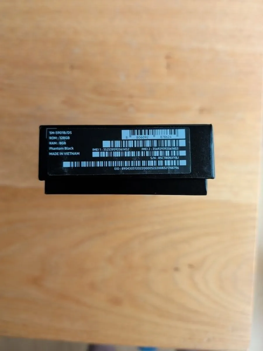 Samsung S22 - Image 4