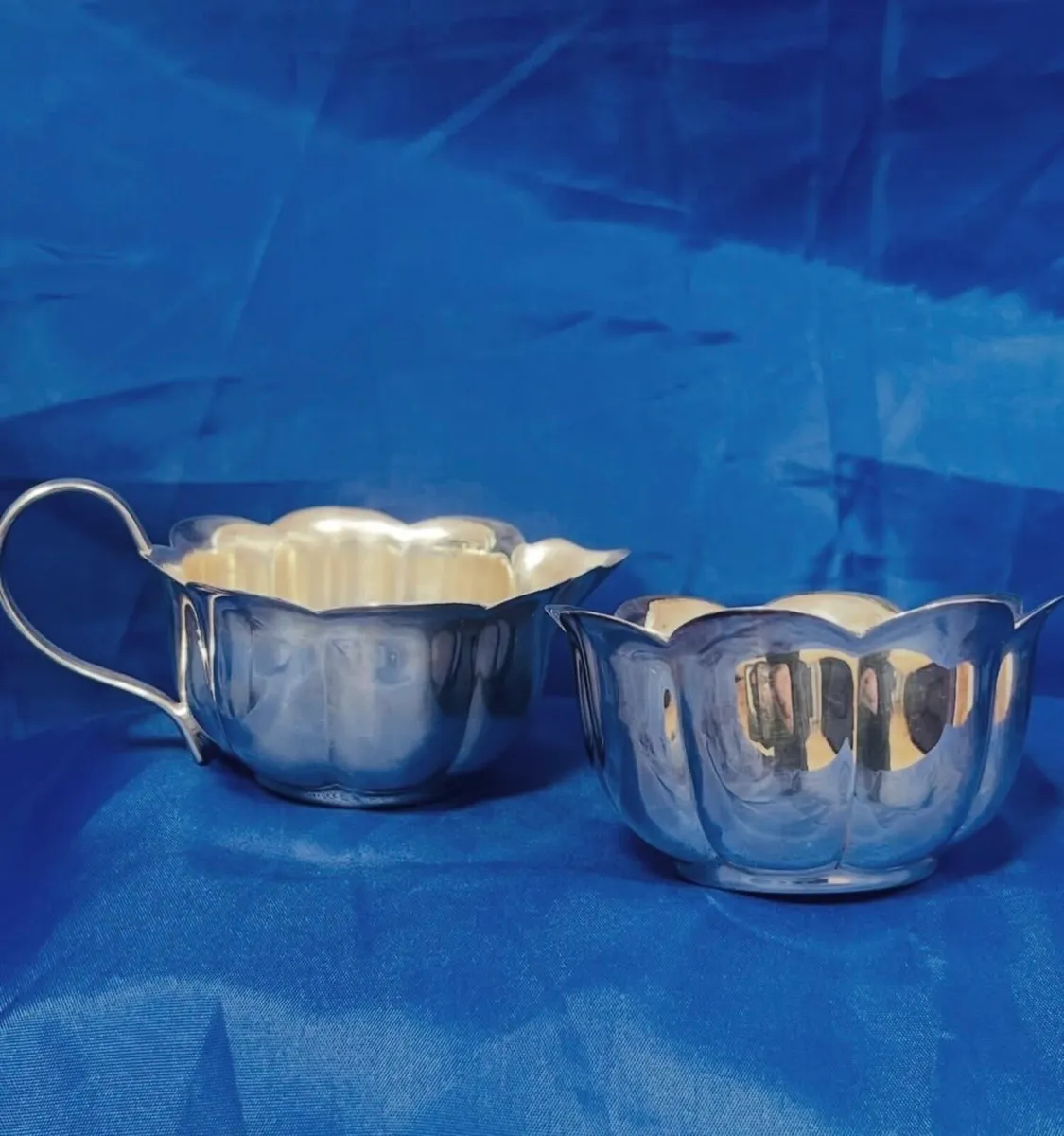 Silver plated jug and sugar bowl - Image 4