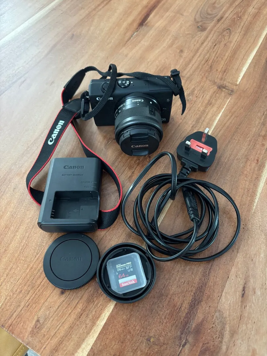 Canon Eos M200