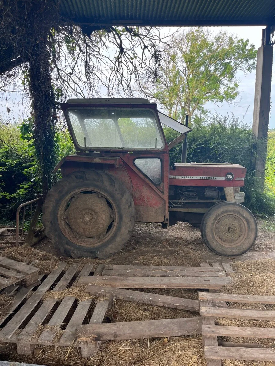 Massey Ferguson 135 - Image 1
