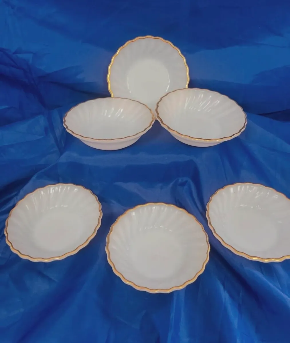 Glass bowls - Image 3