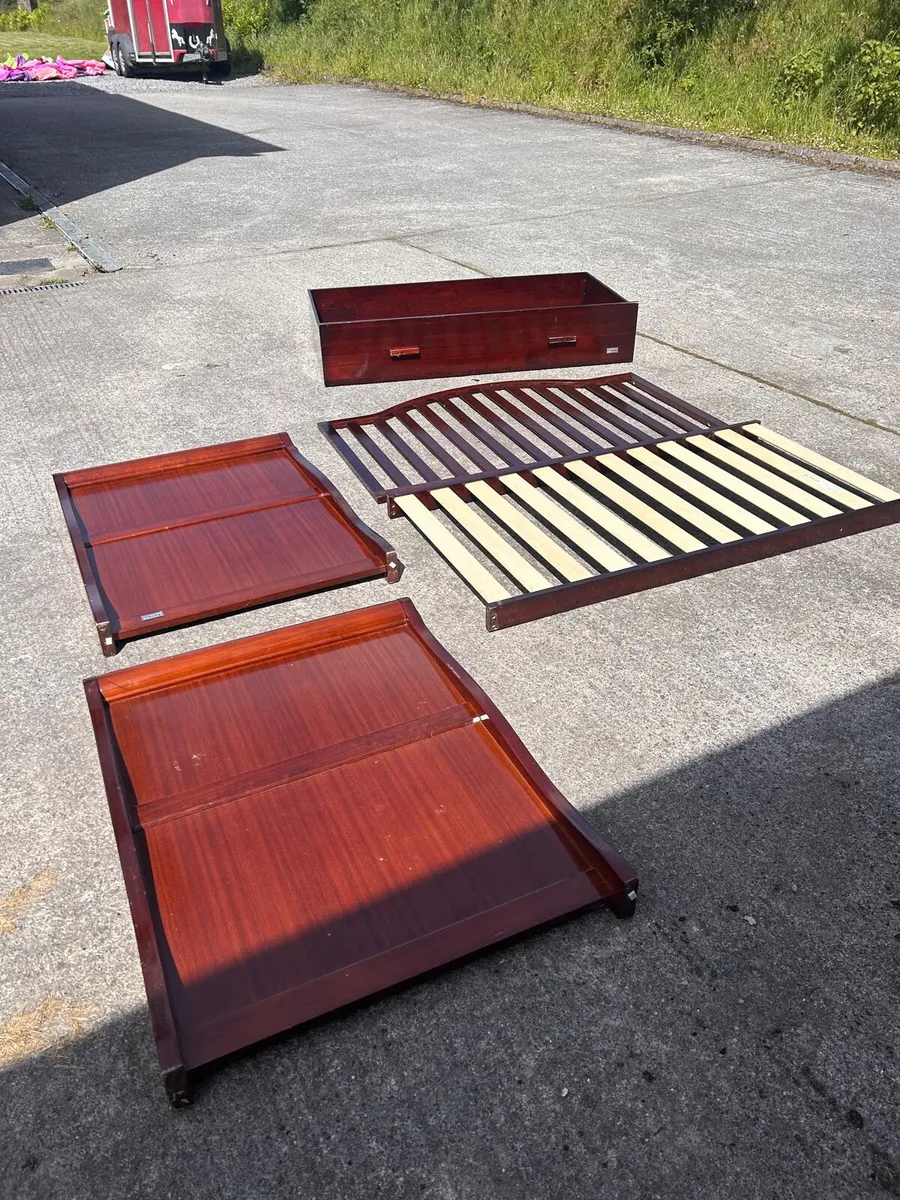 Sleigh cot - Image 1