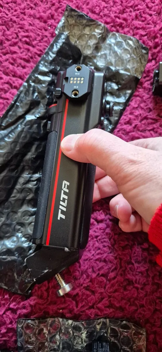 DJI Ronin RS3 Combo Gimbal Stabiliser - Image 4