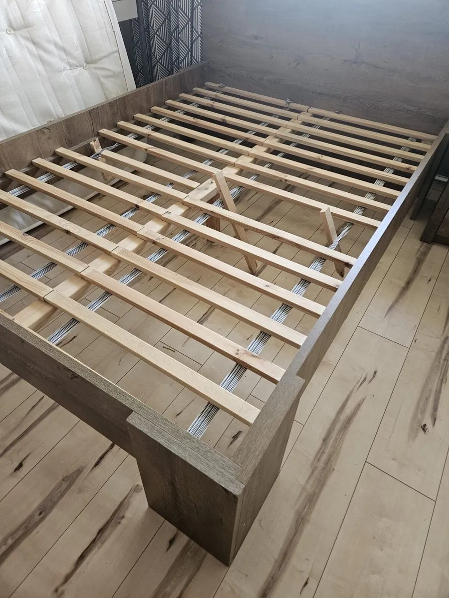 Double Bed - Image 4