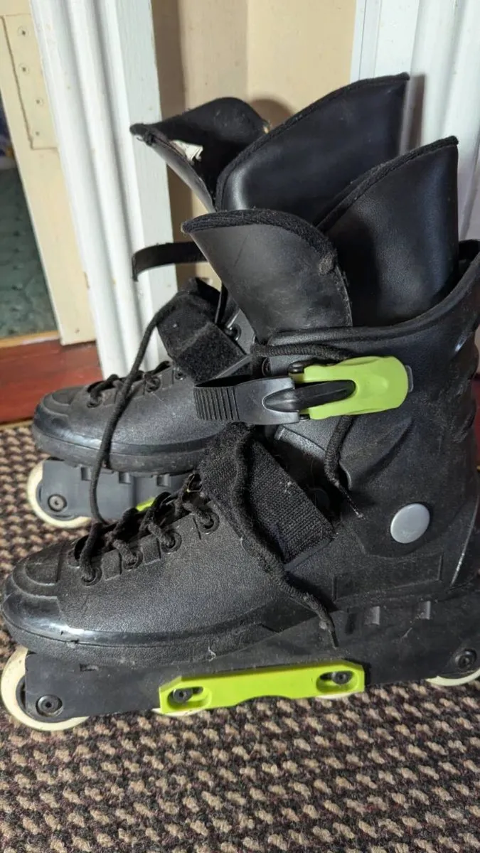 Roller skates - Image 1