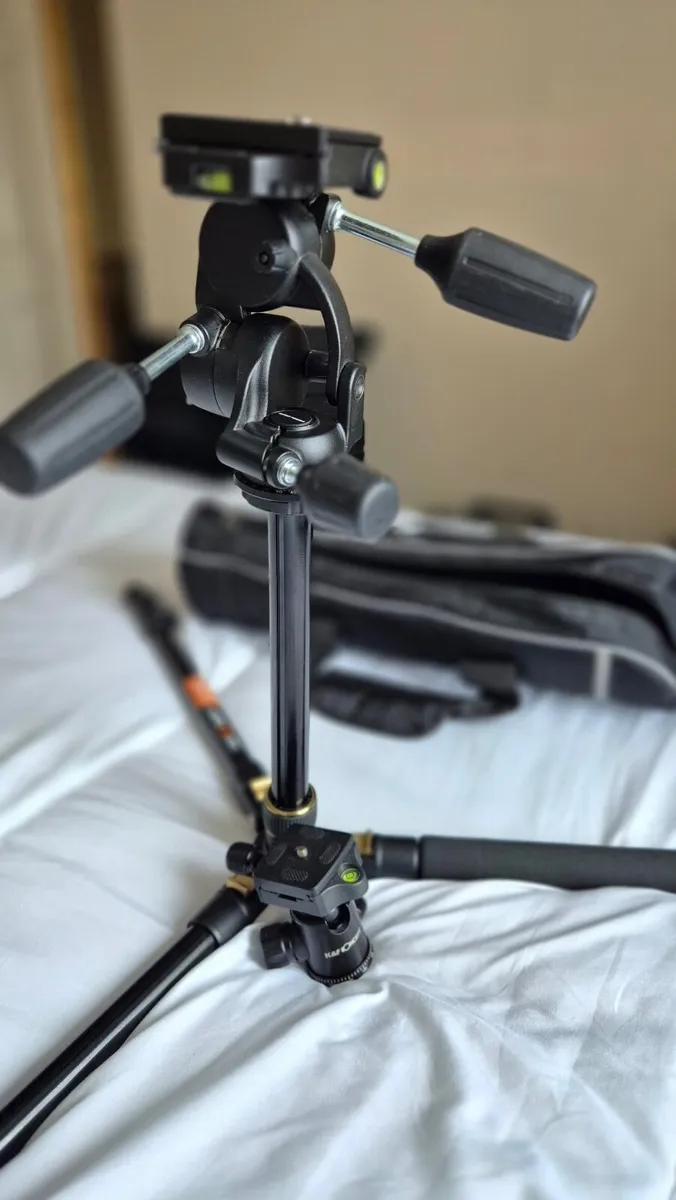 K&F Concept Tripods x 2 with Panoramic Heads - Image 3