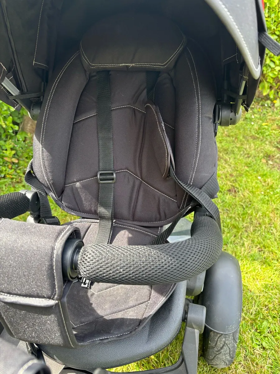 QPlay Premium Tricycle Stroller Black - Image 3