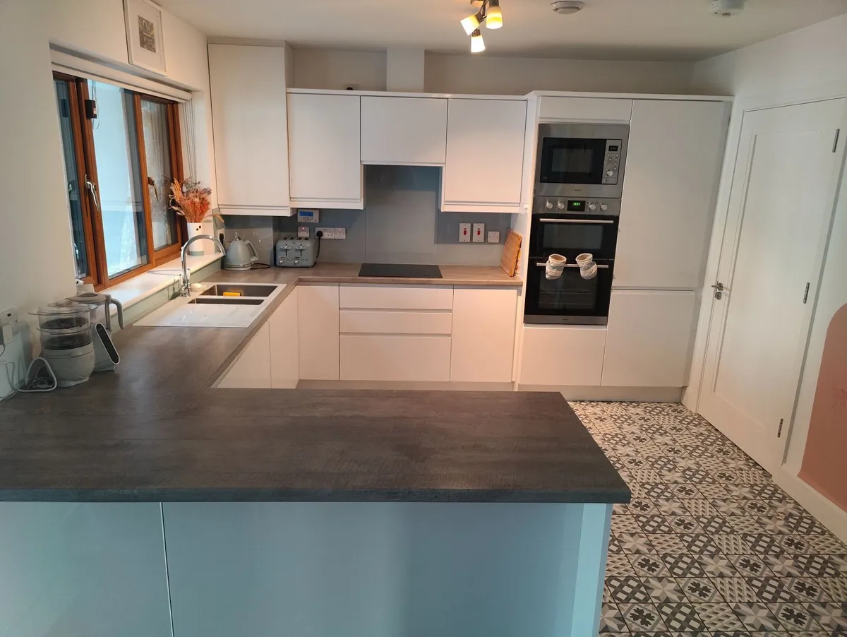 Kitchen - Image 2