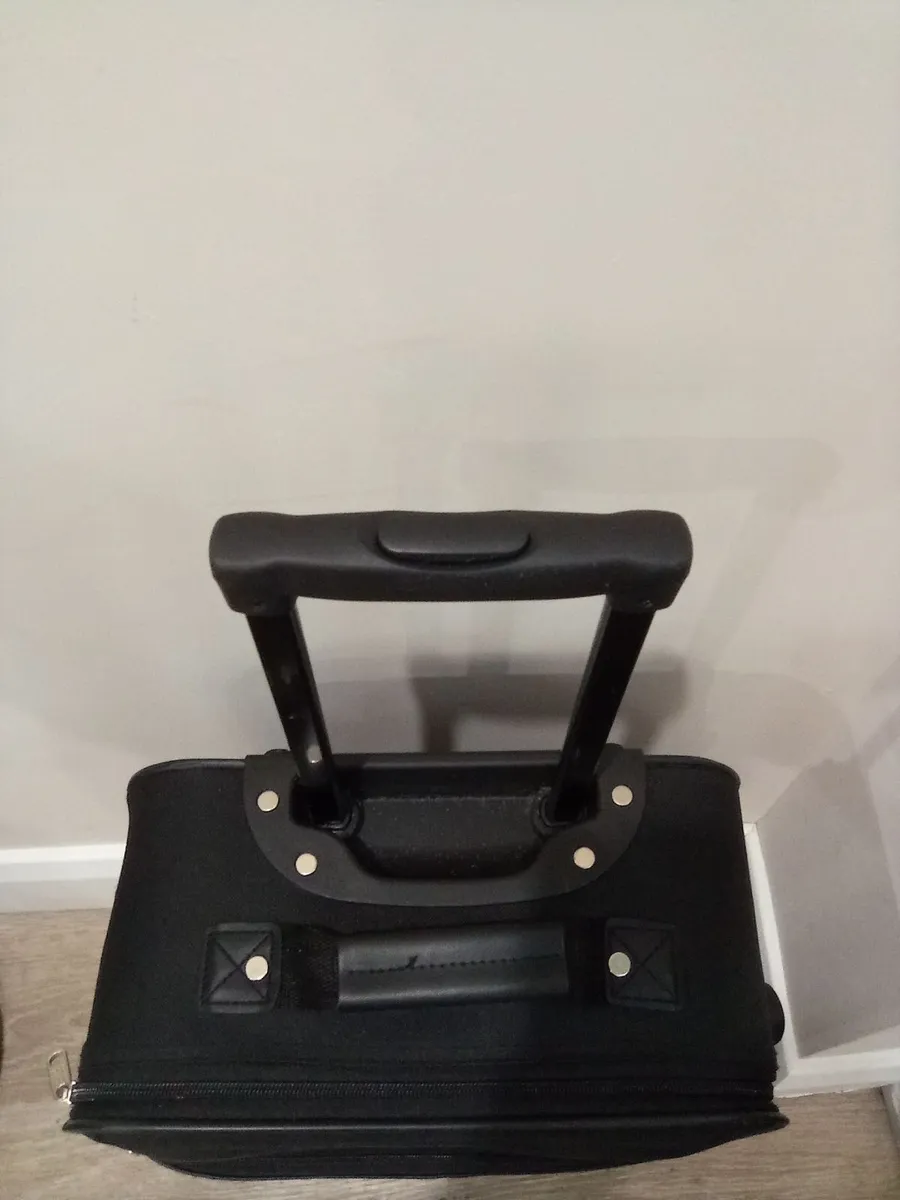 Cabin suitcase - Image 2