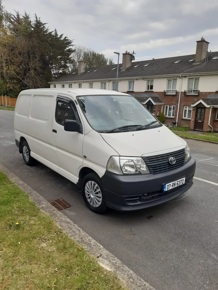 Toyota HiAce 2007  2.5 D-4D.         Clean Van - Image 3