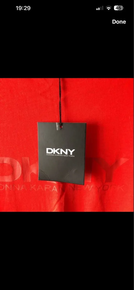 Mens BNWT DNKY teeshirt size L €15 - Image 2