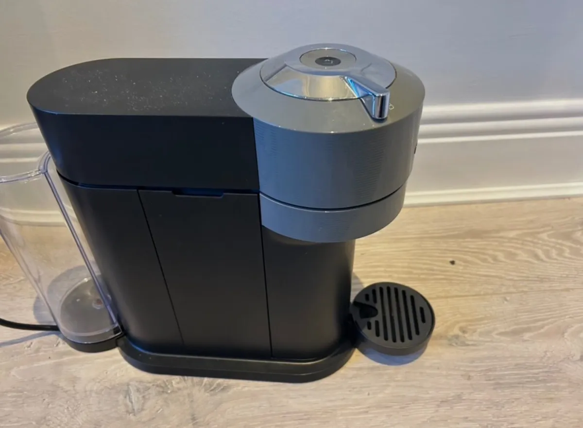 Nespresso coffee maker - Image 3