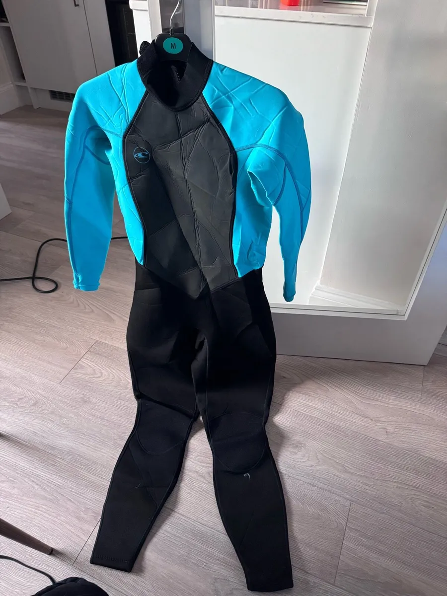 O’Neills Women’s Wetsuit (with original tags) - Image 1