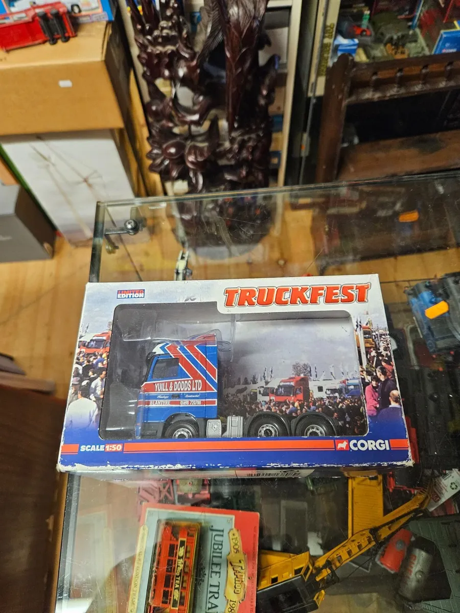 Corgi Mercedes Tractor Unit 1.50 - Image 1