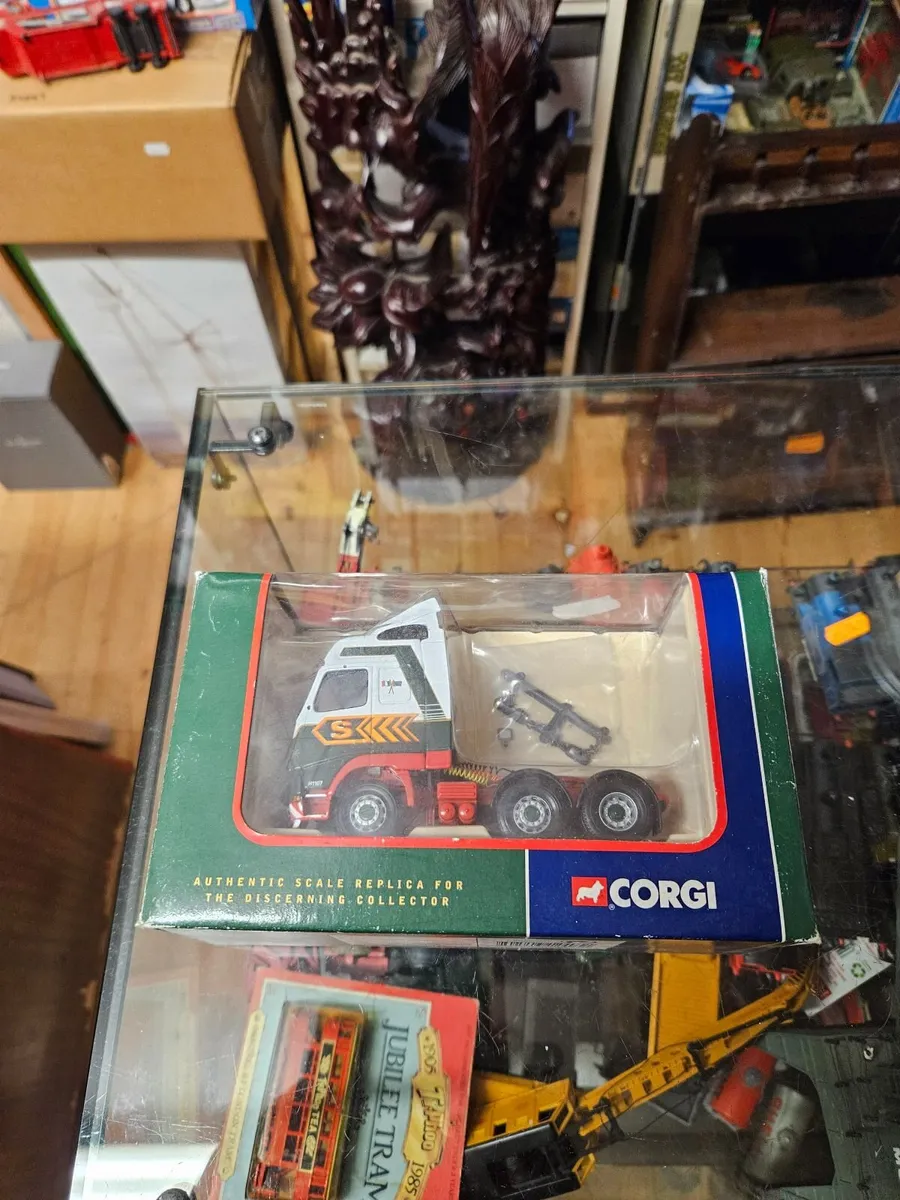 Corgi Volvo Tractor Unit 1.50 Eddie Stobart - Image 1