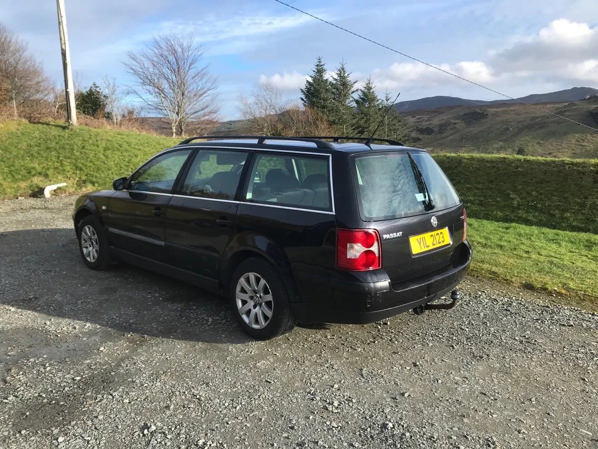 Volkswagen Passat - Image 2