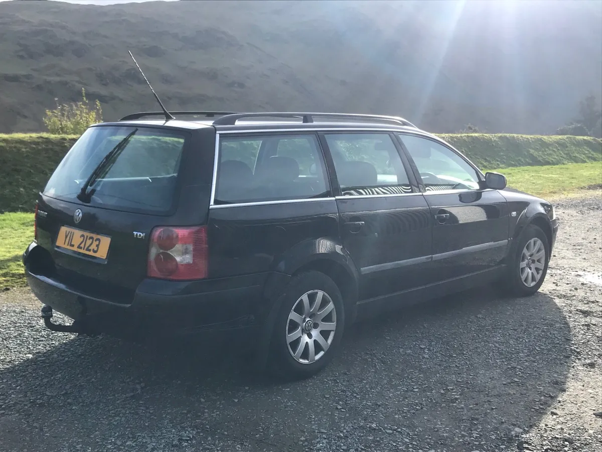 Volkswagen Passat - Image 4
