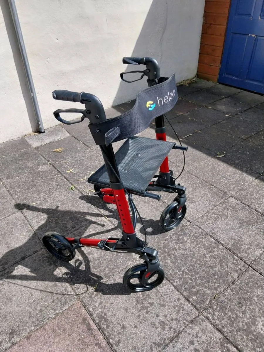 Helavo Lightweight Rollator Walker with Seat - Image 1