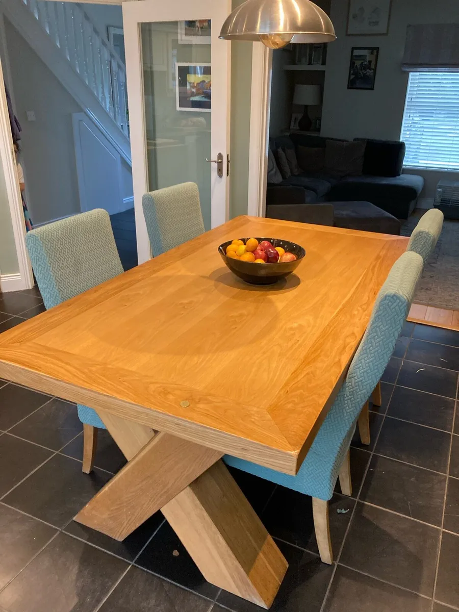 Dining table - Image 2