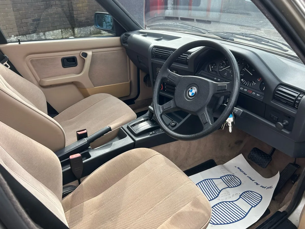 BMW E30. 325I - Image 2
