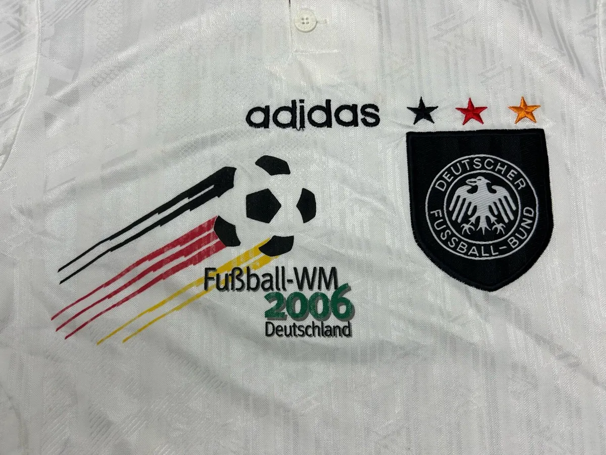 Vintage 1996 Germany Home Jersey Shirt Mens Small - Image 4