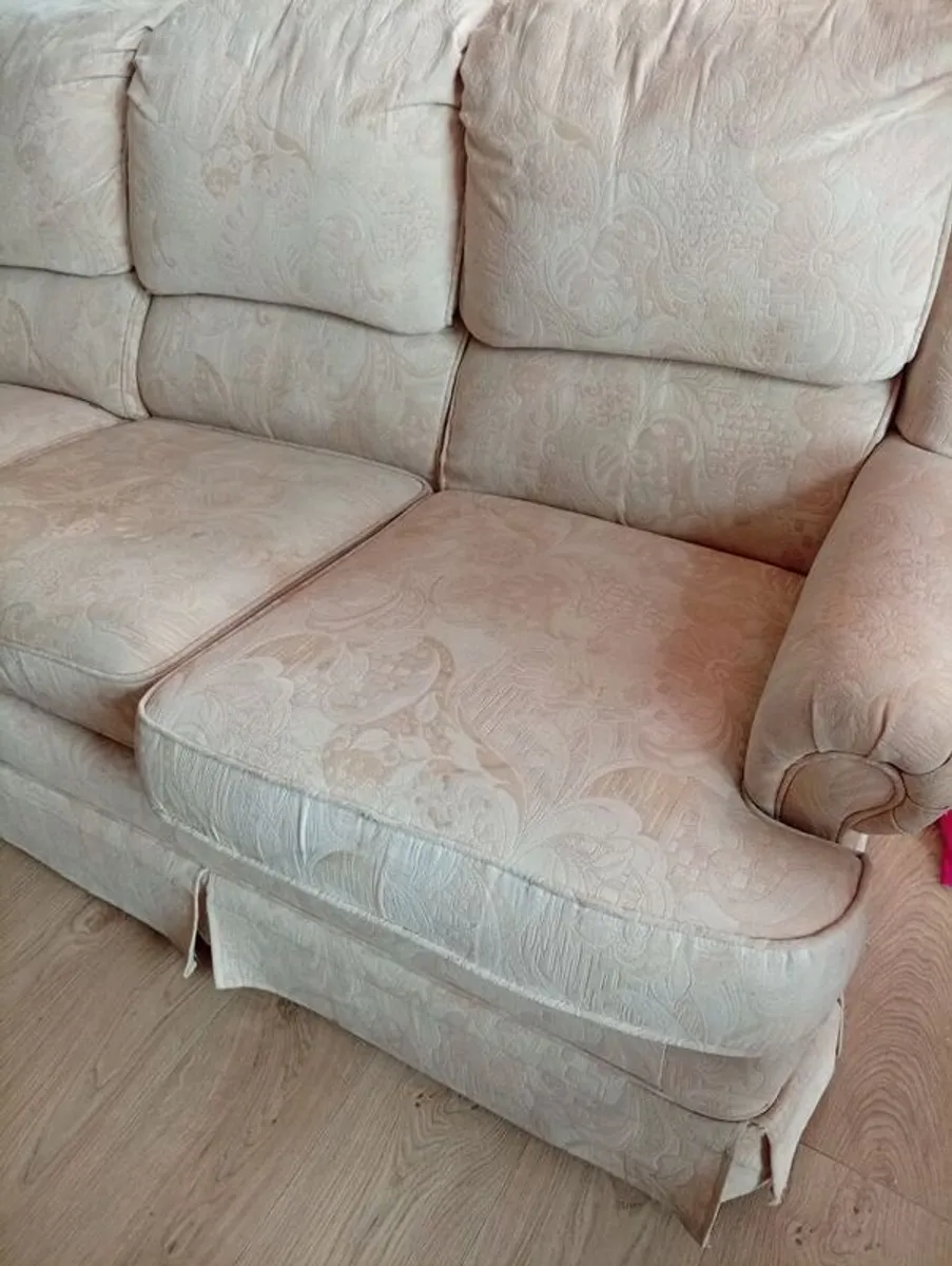 Damask Vintage 90's 3 Seater recliner sofa - Image 3