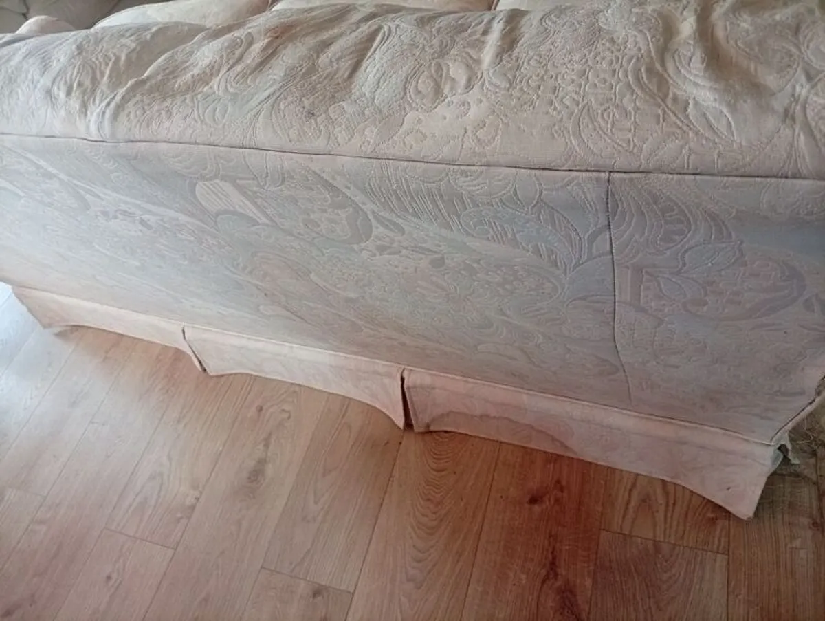 Damask Vintage 90's 3 Seater recliner sofa - Image 4