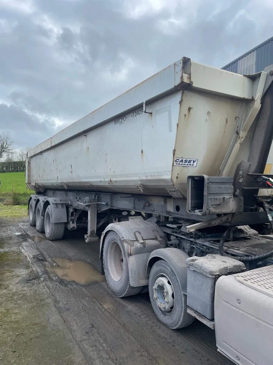 Schmitz tipping trailer - Image 1