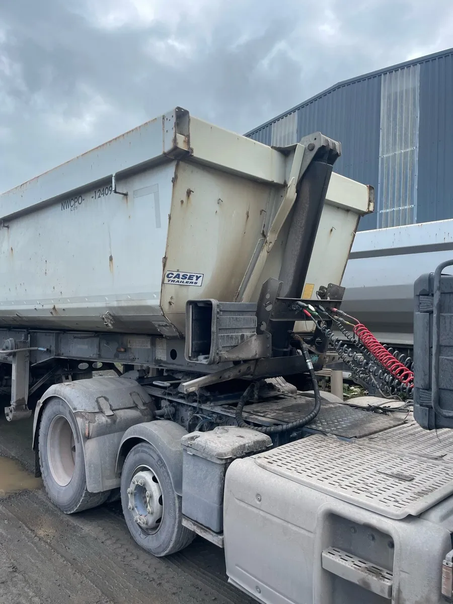 Schmitz tipping trailer - Image 2