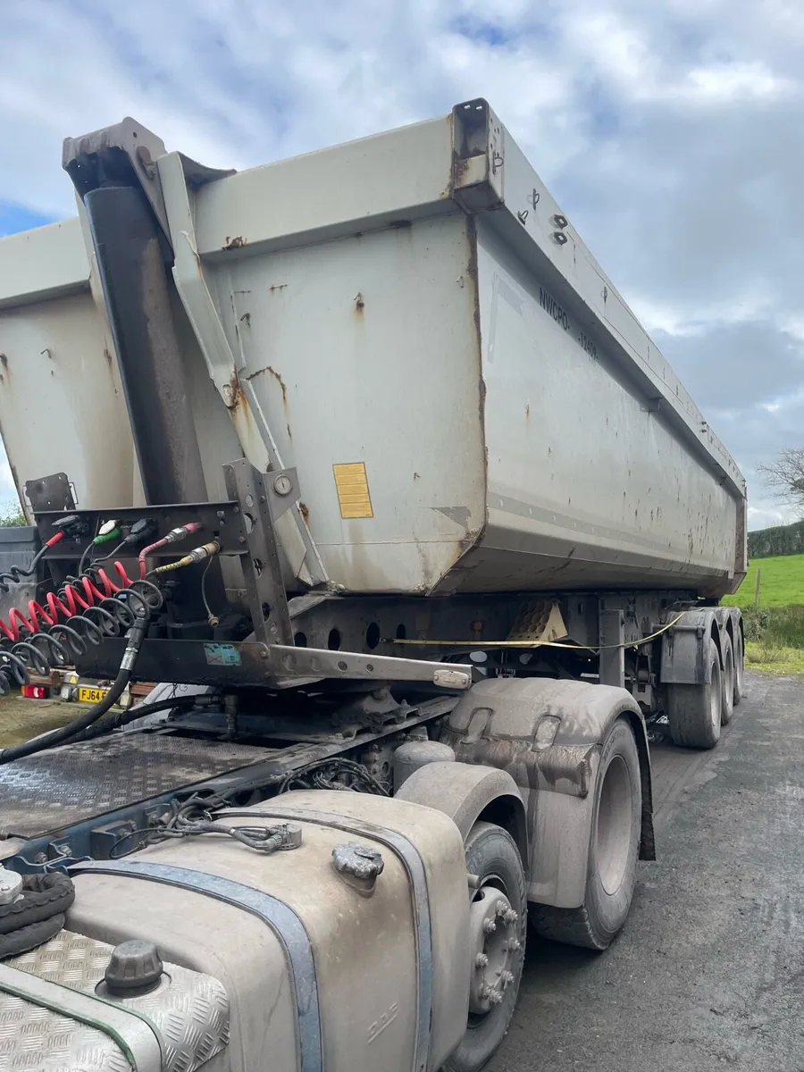 Schmitz tipping trailer - Image 3