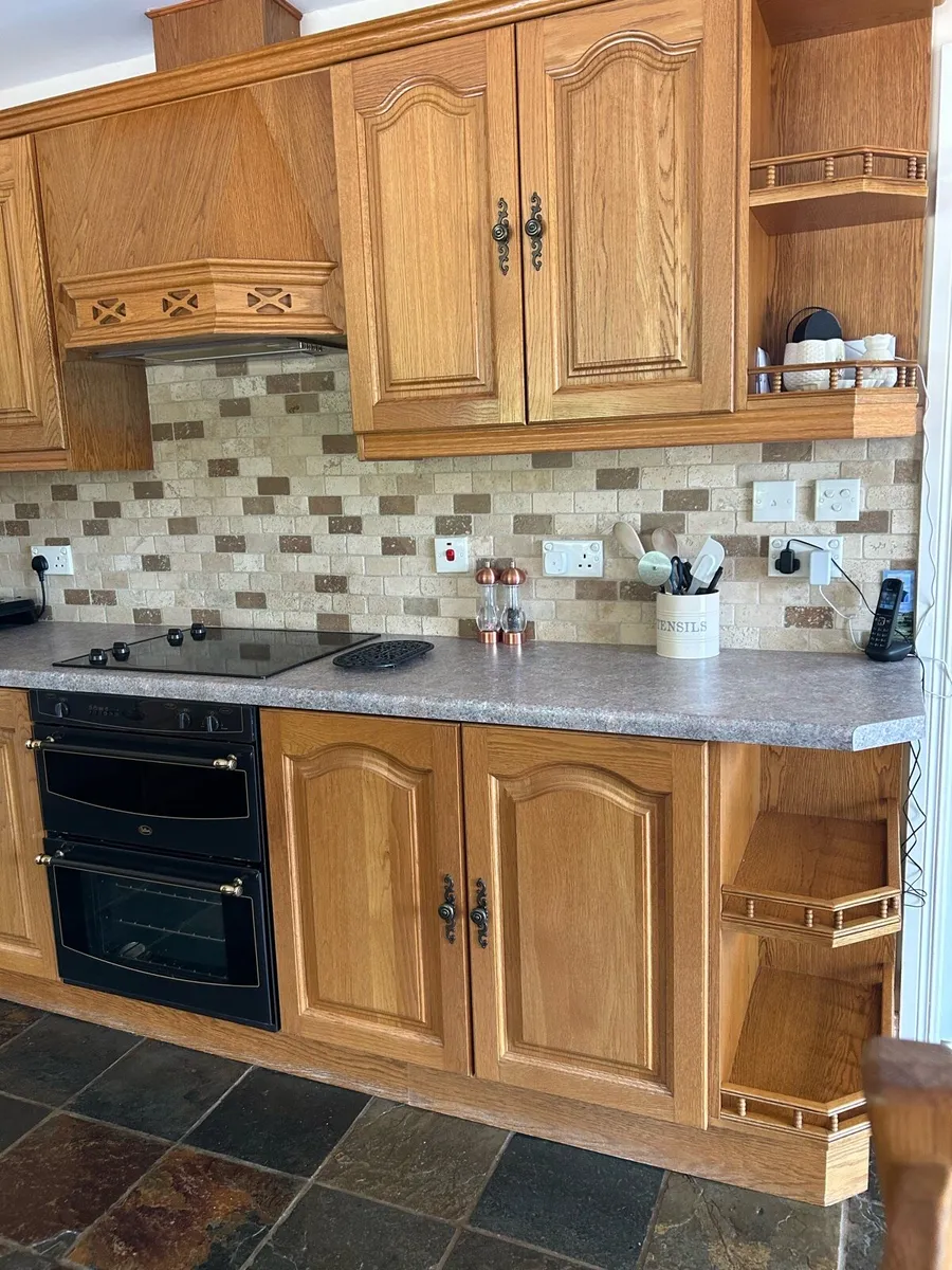 Solid oak kitchen - Image 2