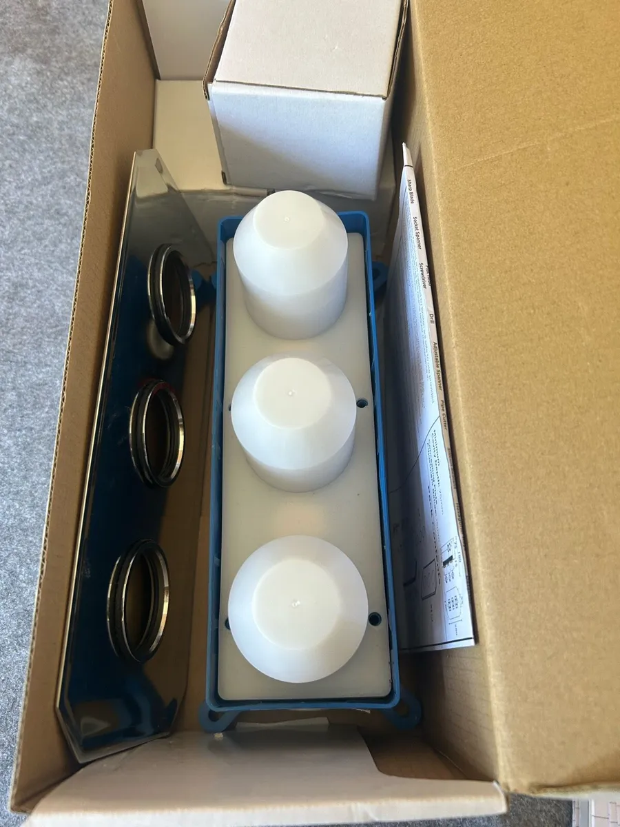 New Bristan 3 way shower valve - Image 1