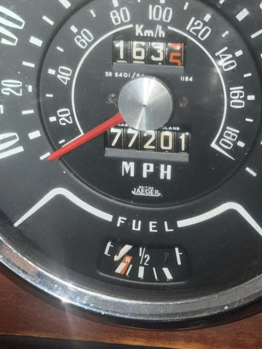 Triumph 1.6 petrol Vittess 6 - Image 3