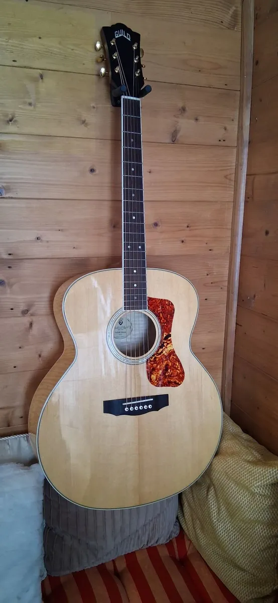 Guild F250E Deluxe Jumbo guitar - Image 1