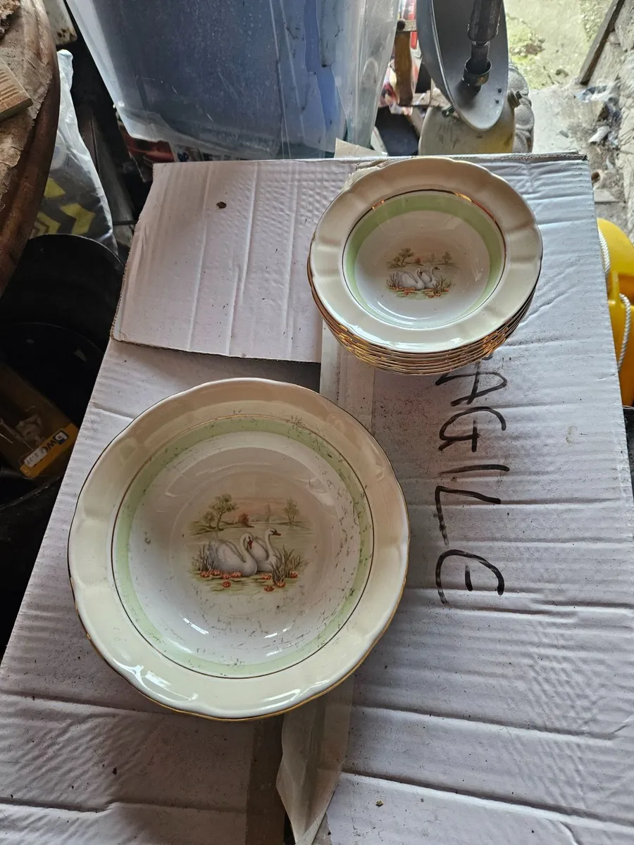 Vintage Arklow Pottery Swanlake - Image 1