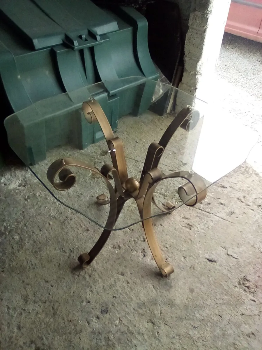 Patio table - Image 2