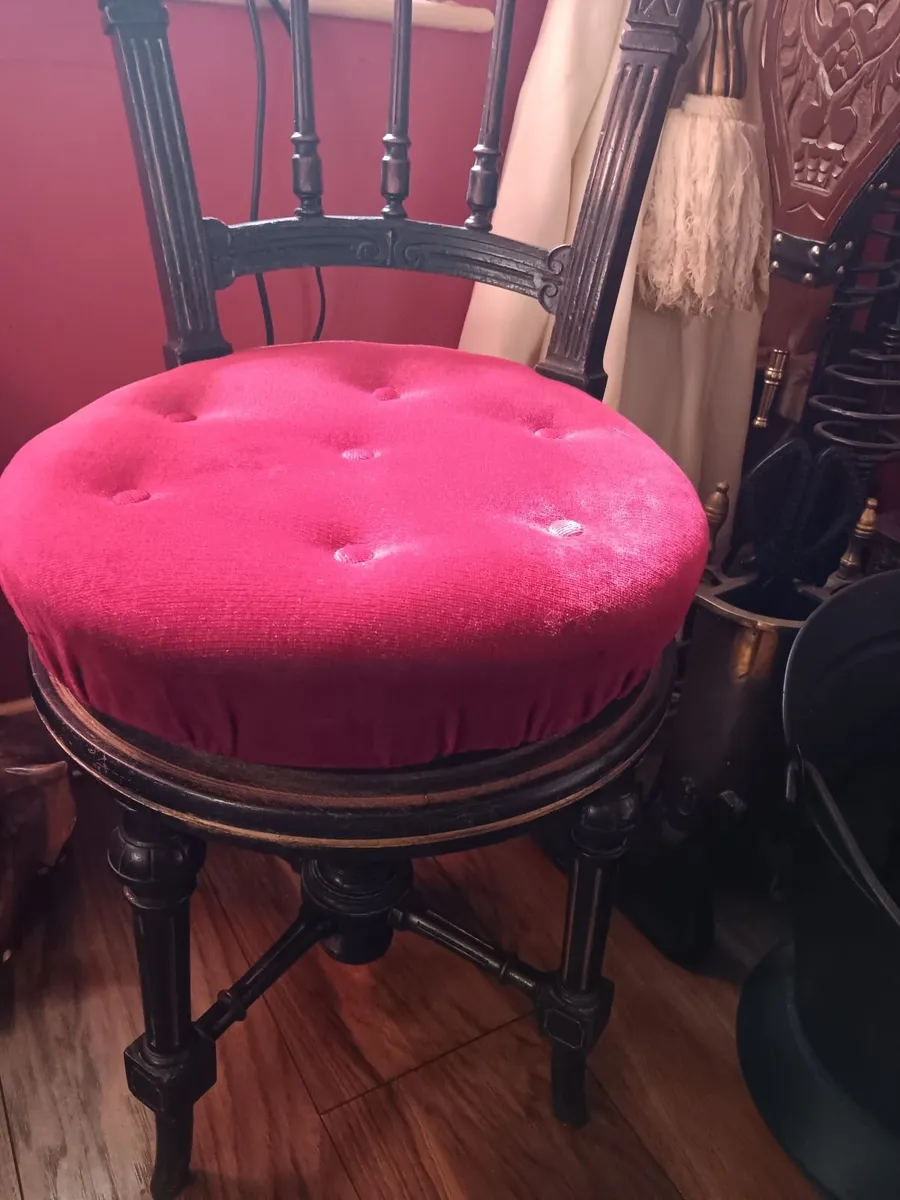 Antique nursing chair - Image 2