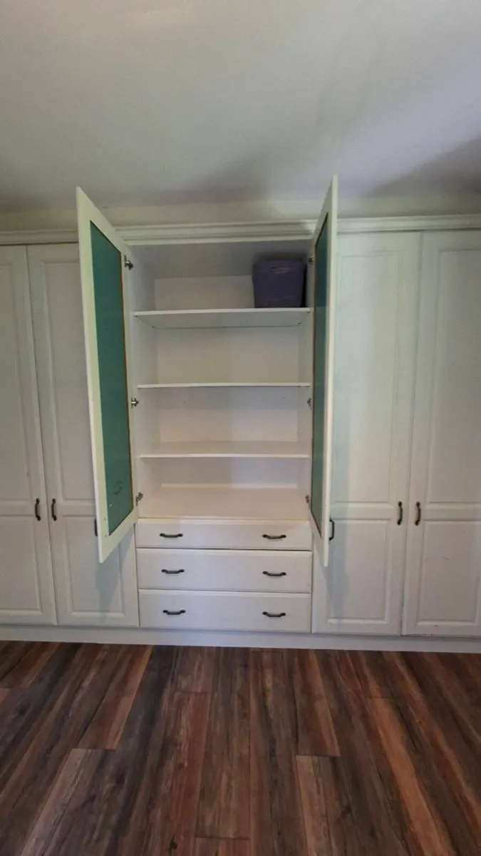 Fitted Wardrobes - Image 4