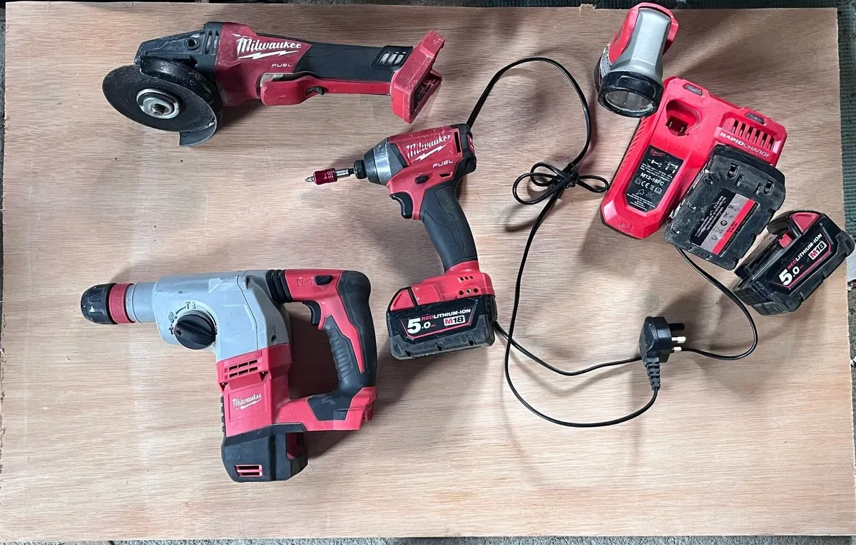 Milwaukee 18v Cordless kit - Image 1