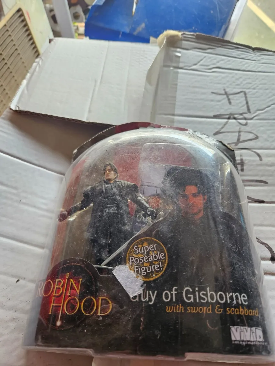 Robin Hood Figure - Image 1