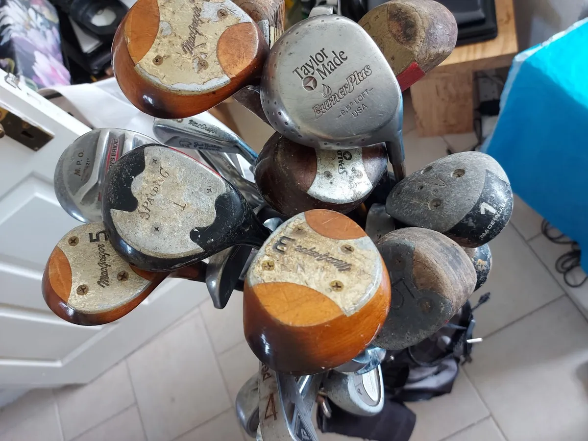 GOLF BAG and Large selection of Golf Clubs and Woo - Image 4
