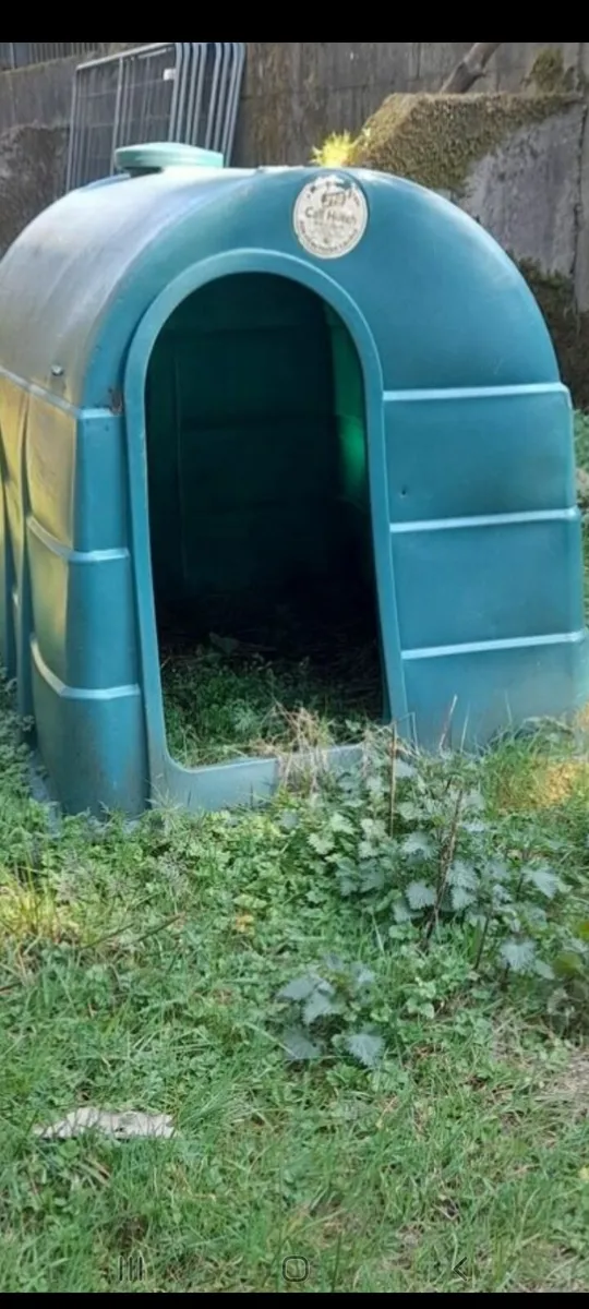 Calf Hutches - Image 1