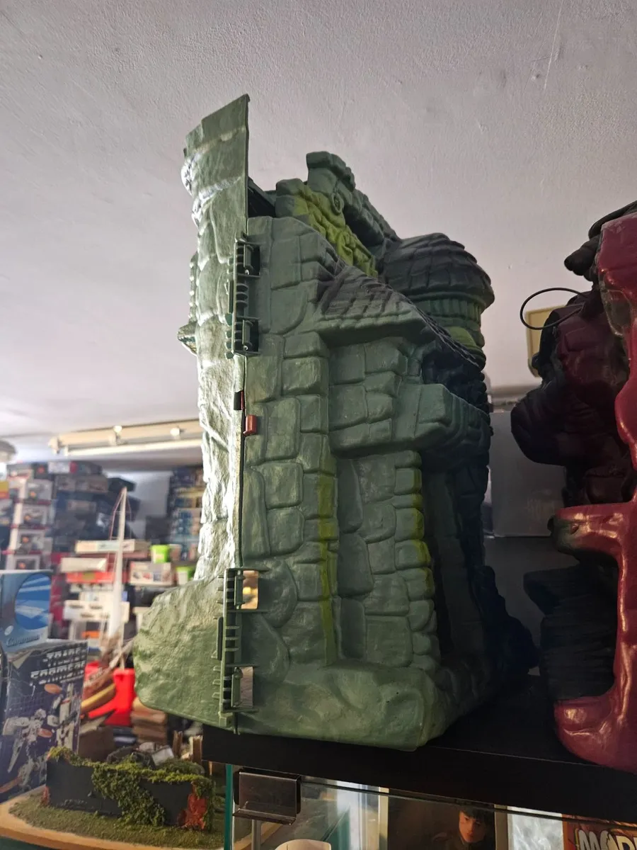 Vintage He Man Masters of the Universe Castle Grey - Image 2