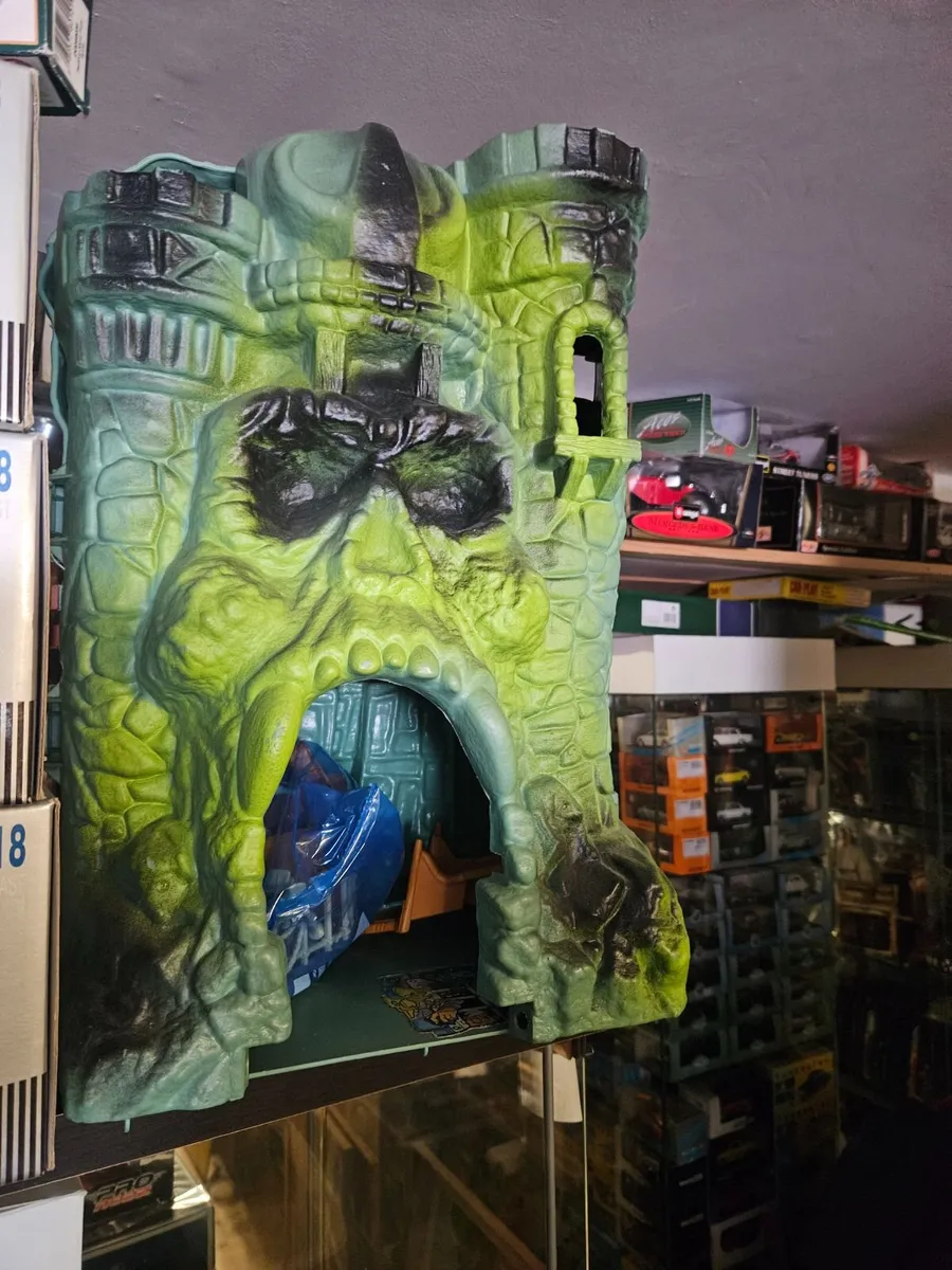 Vintage He Man Masters of the Universe Castle Grey - Image 1