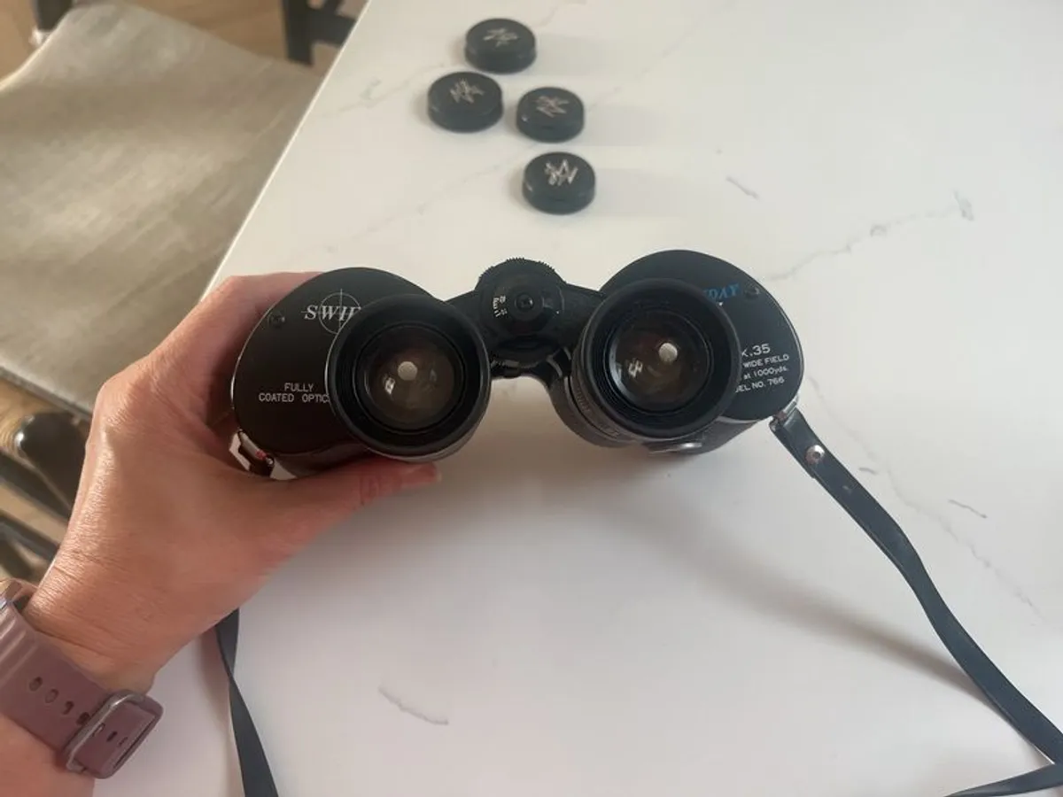 Swift Holiday Mark II binoculars - Image 1