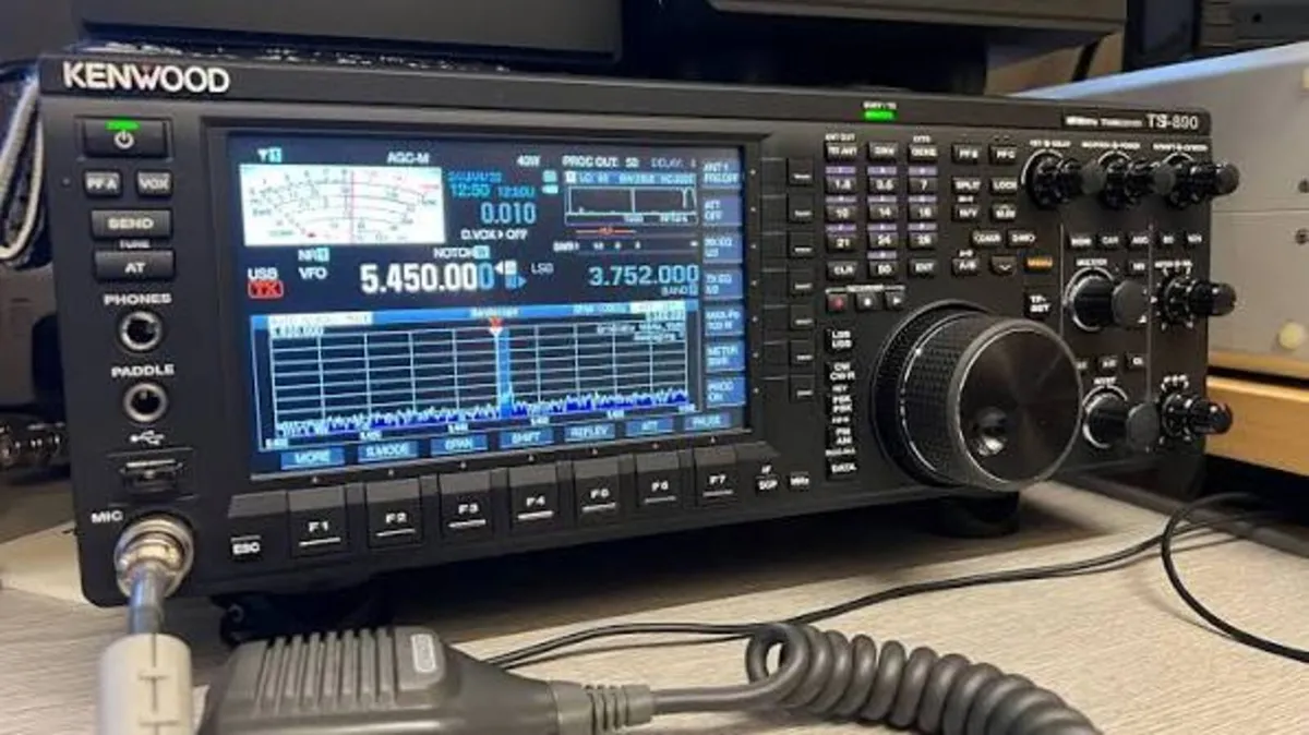 Kenwood ts890 Ham Radio - Image 3