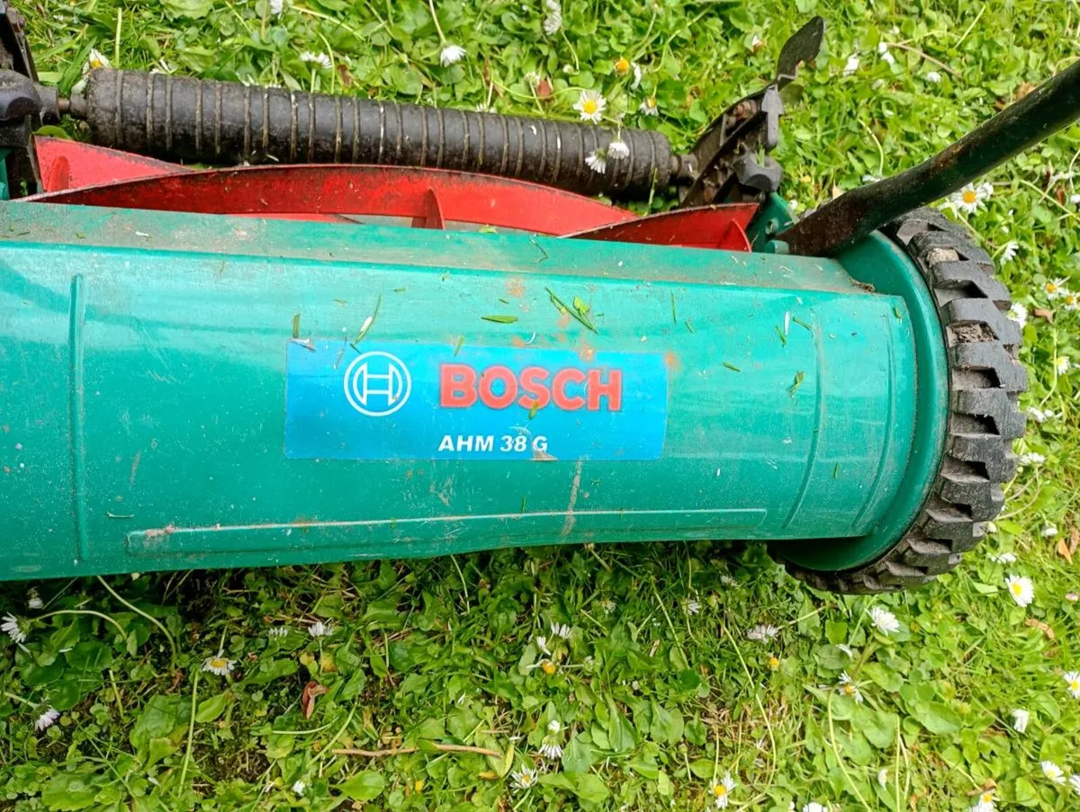 Bosch Push Lawnmower 15e - Image 4