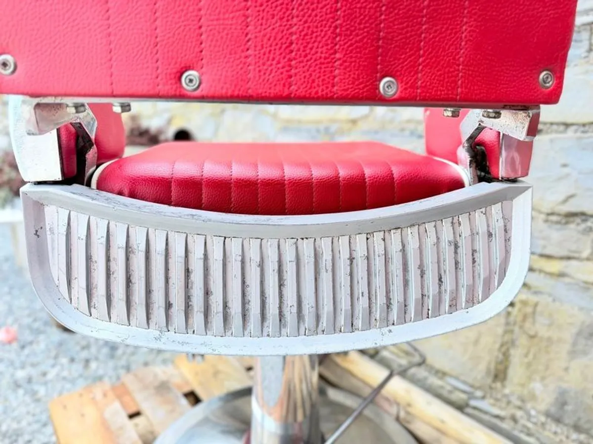 Vintage REM Barbers Chair. - Image 4