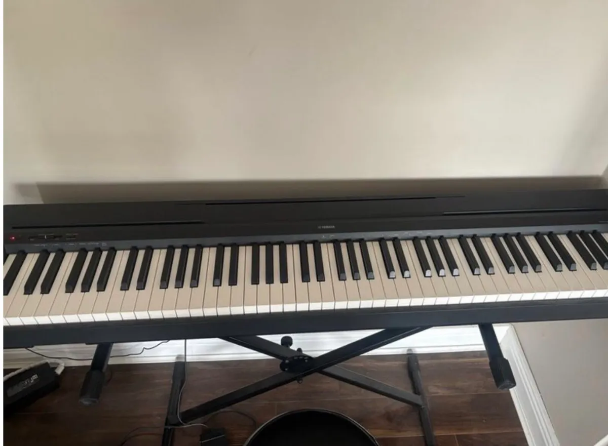 Yamaha Keyboard P35 - Image 2