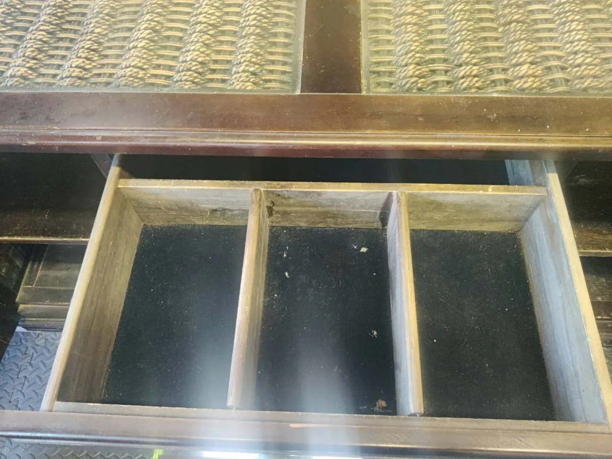 Storage Cabinet - Image 4